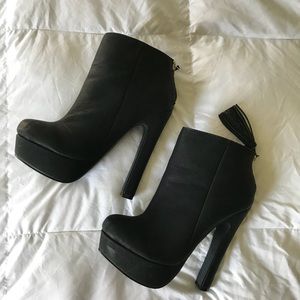 Black Leather Colin Stuart ankle boots with tassel